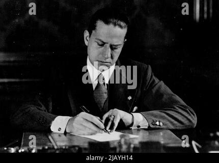 Formazione del Governo Italiano: L'ex Ministro italiano della Propaganda, conte Ciano, figlio del Duce, è stato nominato Ministro degli Affari Esteri. Giugno 10, 1936. Foto Stock