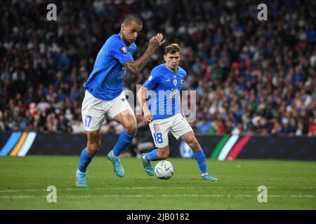 WEMBLEY, INGHILTERRA - 1 GIUGNO: La Barella d'Italia guida la palla durante la partita di Finalissima tra Italia e Argentina al Wembley Stadium il 1 giugno 2022 a Wembley, Inghilterra. (Foto di Sara Aribó/PxImages) Credit: PX Images/Alamy Live News Foto Stock