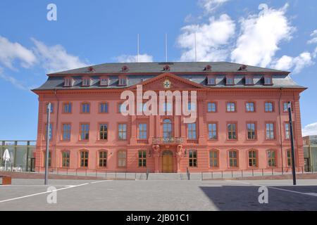 Landtag con la Casa dell'Ordine Teutonico della Renania-Palatinato a Magonza, Renania-Palatinato, Germania Foto Stock
