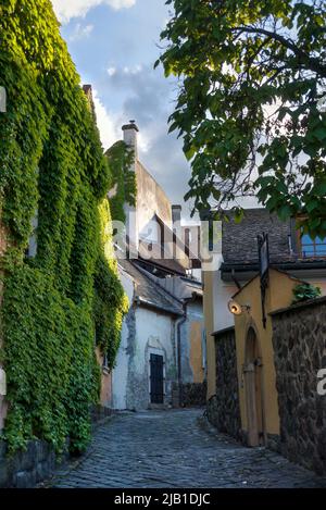 Vecchia via della città Foto Stock