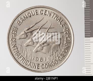 Africa centrale (equatoriale), 50 franchi, Parigi, 1961 Bazor, Lucien Georges (1889 1974), Mint di una coppia Foto Stock