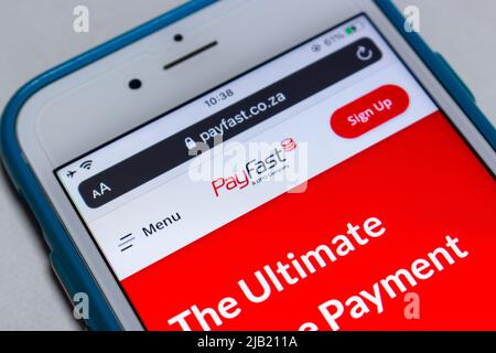 Kumamoto, GIAPPONE - Nov 2 2021 : Logo di PayFast, un servizio di pagamento online per i commercianti sudafricani, sul suo sito web su iPhone Foto Stock