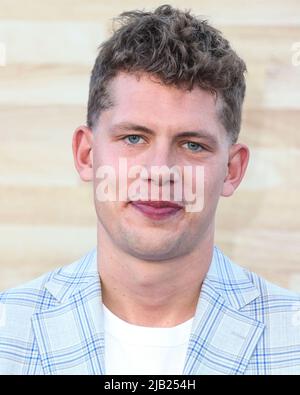 Westwood, Stati Uniti. 01st giugno 2022. WESTWOOD, LOS ANGELES, CALIFORNIA, USA - 01 GIUGNO: Moritz Wagner, giocatore di basket professionista tedesco, arriva al Los Angeles Premiere del 'Hustle' di Netflix tenuto al Regency Village Theatre il 1 giugno 2022 a Westwood, Los Angeles, California, Stati Uniti. (Foto di Xavier Collin/Image Press Agency) Credit: Image Press Agency/Alamy Live News Foto Stock