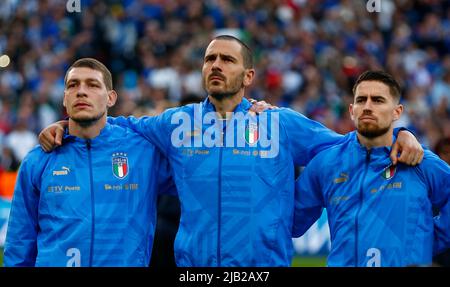 LONDRA, INGHILTERRA - GIUGNO 01:L-R Andrea Belotti d'Italia, Leonardo Bonucci d'Italia e Jorginho d'Italia durante Finalissima Conmebol - Coppa UEFA di Champ Foto Stock