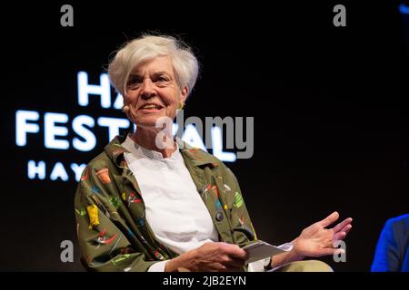 Hay-on-Wye, Galles, Regno Unito. 2nd giugno 2022. Prospect discusse 1: Il futuro della BBC, Jean Seaton, AC Grayling e Alan Rusbridger al Festival di Hay 2022, Galles. Credit: Sam Hardwick/Alamy. Foto Stock