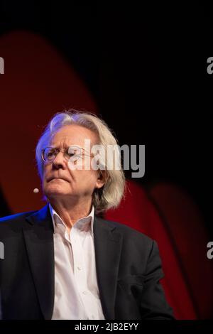 Hay-on-Wye, Galles, Regno Unito. 2nd giugno 2022. Prospect discusse 1: Il futuro della BBC, Jean Seaton, AC Grayling e Alan Rusbridger al Festival di Hay 2022, Galles. Credit: Sam Hardwick/Alamy. Foto Stock