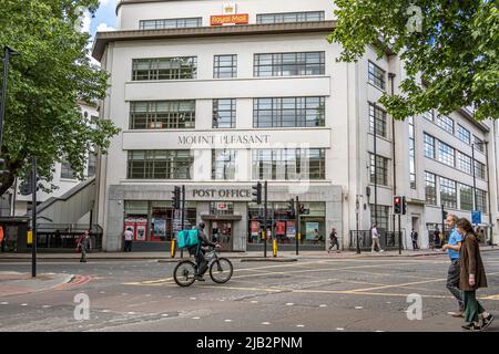 Mount Pleasant Sorting Office, Royal Mail's Central mail centre for London , Clerkenwell EC1 ,UK Foto Stock