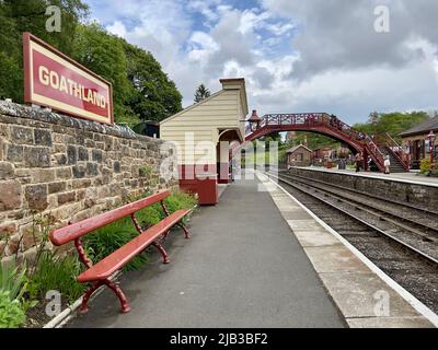 Piattaforma alla stazione ferroviaria di Goathland Foto Stock