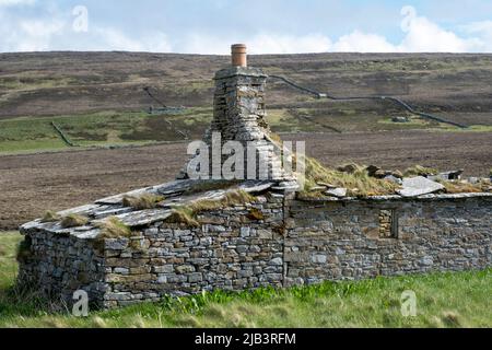 Edificio derelitto sull'isola di Rousay, Isole Orkney, Scozia. Foto Stock