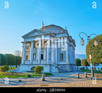 Museo Tempio Voltiano di Alessandro volta, situato sulla riva del Lago di Como, Como, Lombardia, Italia Foto Stock