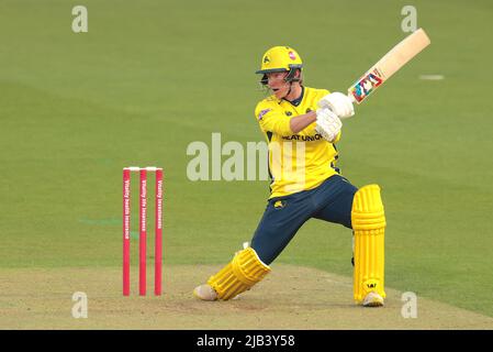 2 giugno 2022. Londra, Regno Unito. Hampshire's Prest batting mentre Surrey prende l'Hampshire nella partita di cricket Vitality T20 Blast al Kia Oval. David Rowe/Alamy Live News. Foto Stock