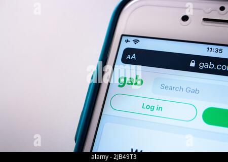 Kumamoto, GIAPPONE - Jan 21 2021 : Gab sito web su iPhone. GAB è un servizio di social networking high-tech degli Stati Uniti noto per la sua base di utenti di estrema destra. Foto Stock