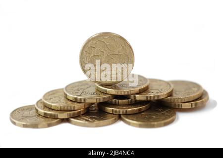 Monete australiane da un dollaro isolate su bianco Foto Stock