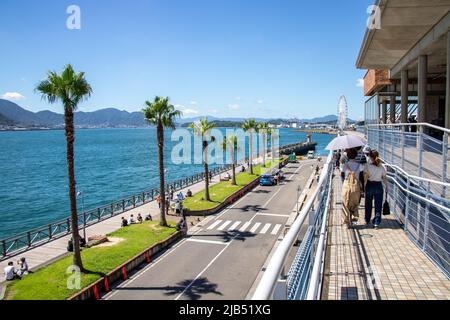 Shimonoseki, Yamaguchi / GIAPPONE - Agosto 14 2020 : al di fuori di Carato Ichiba (mercato del pesce di Carato) e turisti. Foto Stock