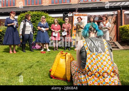 Didsbury, Manchester, Regno Unito. Giovedì 2nd giugno 2022, festa giubilare della Regina Elisabetta II Platinum nella chiesa di St James & Emmanuel, Didsbury Foto Stock