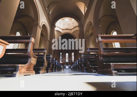 Italia, 2 giugno 2022. La chiesa di Sant'Antonio di Padova nel centro di Predappio in provincia di Forli Cesena in Emilia Romagna Foto Stock