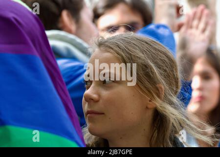 STOCCOLMA, SVEZIA - 3 GIUGNO 2022: Greta Thunberg e venerdì per il futuro dimostrando con gli attivisti del clima a Stoccolma. Foto Stock