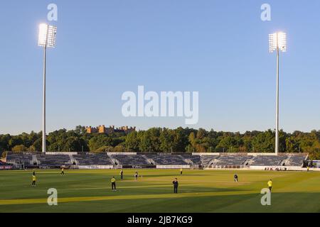 CHESTER LE STREET, REGNO UNITO. GIUGNO 1st una vista generale dell'interno della Seat Unique Riverside durante la partita Vitality T20 Blast tra Durham County Cricket Club e Worcestershire al Seat Unique Riverside, Chester le Street mercoledì 1st giugno 2022. (Credit: Mark Fletcher | MI News) Credit: MI News & Sport /Alamy Live News Foto Stock