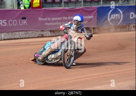 MANCHESTER, REGNO UNITO. GIUGNO 3rd Sam McGurk (116) in azione durante il British Youth Speedway Championship (Round 4) al National Speedway Stadium di Manchester sabato 10th ottobre 2020. (Credit: Ian Charles | MI News) Credit: MI News & Sport /Alamy Live News Foto Stock