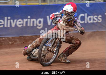 MANCHESTER, REGNO UNITO. GIUGNO 3rd Sam McGurk (116) in azione durante il British Youth Speedway Championship (Round 4) al National Speedway Stadium di Manchester sabato 10th ottobre 2020. (Credit: Ian Charles | MI News) Credit: MI News & Sport /Alamy Live News Foto Stock