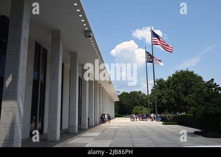 L'edificio legislativo del North Carolina è stato aperto nel 1963 e dedicato esclusivamente al ramo legislativo del governo statale. Foto Stock