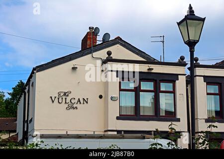 The Vulcan Inn pub, Vulcan Village, Warrington, ex-Charles Tayleur fabbrica ferroviaria Newton-le-Willows storia, Lancashire Foto Stock