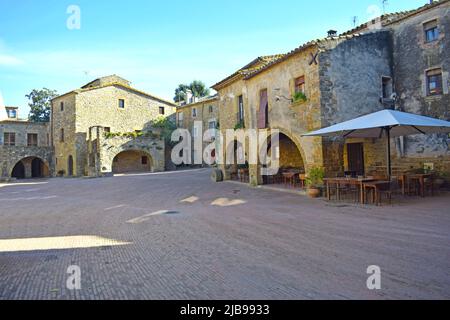 Strade di Monell, Girona Catalogna Spagna Foto Stock