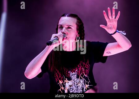 Aarhus, Danimarca. 03rd giugno 2022. Il cantante e cantautore danese MØ suona un concerto dal vivo durante il festival di musica danese Northside 2022 ad Aarhus. (Photo Credit: Gonzales Photo/Alamy Live News Foto Stock