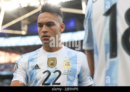 Londra, Inghilterra, 1st giugno 2022. Lautaro Martinez dell'Argentina durante la partita della Coppa dei campioni COMMEBOL-UEFA al Wembley Stadium di Londra. Il credito d'immagine dovrebbe essere: Jonathan Moscrop / Sportimage Foto Stock