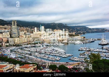 Vista di Montecarlo e del suo porto dall'alto, Costa Azzurra, Francia Foto Stock