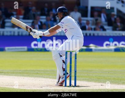 Londra, Regno Unito. 01st Feb 2018. LONDRA INGHILTERRA - GIUGNO 04 : durante IL TEST ASSICURATIVO SERIE 1st Test, Day 3, (Day 3 of 5) tra l'Inghilterra contro la Nuova Zelanda a Lord's Cricket Ground, Londra il 04th Giugno, 2022 Credit: Action Foto Sport/Alamy Live News Foto Stock