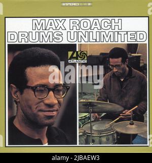 CD: Max Roach DRUM UNLIMITED (WPCR-25113) Promo, rilasciato il 22 novembre 2006. Foto Stock