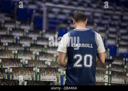 Madrid, Spagna. 04th giugno 2022. Tifoso del Real Madrid durante la Liga Endesa Playoff 2022 semifinali di gioco 2 tra Real Madrid e Bitci Baskonia celebrato al Wizink Centre di Madrid (Spagna), giugno 4th 2022. Real Madrid ha vinto il 83 - 71 (Photo by Juan Carlos García Mate/Pacific Press) Credit: Pacific Press Media Production Corp./Alamy Live News Foto Stock