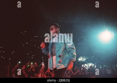 Roma, Italia. 28th maggio 2019. Silvano Albanese meglio conosciuto con il suo nome di scena Coez si esibisce dal vivo in concerto al Palazzo dello Sport di Roma. (Foto di Valeria Magri/SOPA Images/Sipa USA) Credit: Sipa USA/Alamy Live News Foto Stock