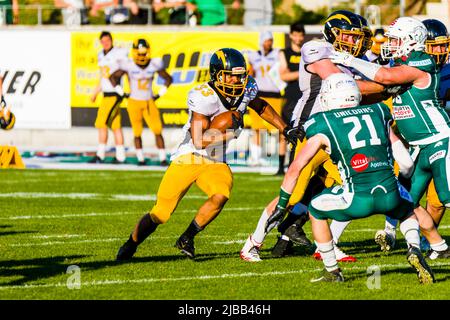 Campionato di calcio dell'Europa centrale, semifinali del CEFL. 04.June 2022 ,Shwaebish HallRB # 33 Jason Bofunda / Flash de la Courneuve Foto Stock