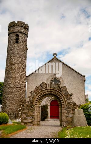 Ingresso ad arco romanico a St James Church a Castledermot, Irlanda. Foto Stock