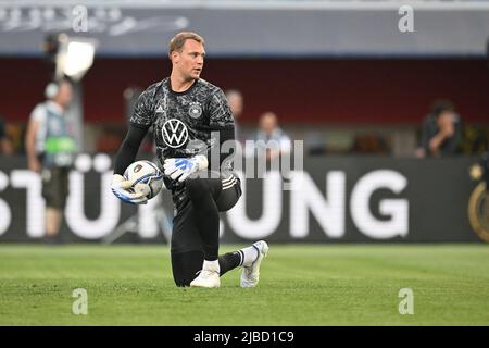 4th giugno 2022; Renato Dall&#x2019;Ara Stadium, Bologna, Italia; UEFA Nations League Match; Italia contro Germania; Manuel Neuer della Germania durante il riscaldamento Foto Stock