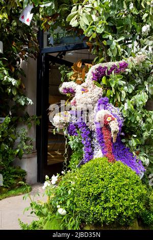 Londra, 26 maggio 2022: I dolci di Chelsea vengono decodificati con esposizioni floreali per la competizione annuale di Chelsea in Bloom Foto Stock