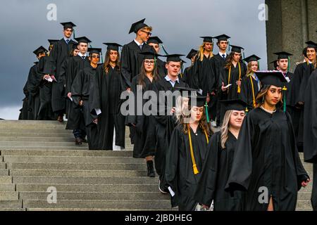 Laureati in Burnaby Mountain High School, Simon Fraser University, Burnaby, British Columbia, Canada Foto Stock
