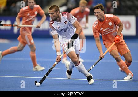 Stratford, Regno Unito. 05th giugno 2022. Inghilterra V Olanda Mens FIH Pro League. Centro di hockey Lee Valley. Stratford. Brendan Creed (Inghilterra) durante la partita di hockey della England V Netherlands Mens FIH Pro League. Credit: Sport in immagini/Alamy Live News Foto Stock