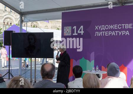 Mosca, Russia, 05 giugno 2022: Open Book Fair sulla Piazza Rossa di Mosca - grande festival dei libri Foto Stock