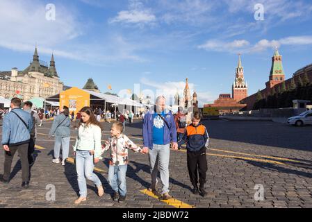 Mosca, Russia, 05 giugno 2022: Open Book Fair sulla Piazza Rossa di Mosca - grande festival dei libri Foto Stock