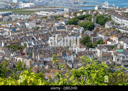 Tetti di case a Fortuneswell sull'isola di Portland, Dorset Foto Stock