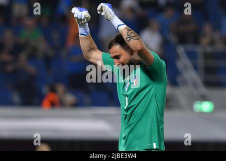 Bologna, Emilia Romagna. 04th giugno 2022. Gianluigi DONNARUMMA d'Italia durante il campionato delle Nazioni europee 2022 partita Italia-Germania Stadio Renato dall'ara a Bologna, Italia, 04th giugno 2022 Fotografo01 Credit: Independent Photo Agency/Alamy Live News Foto Stock