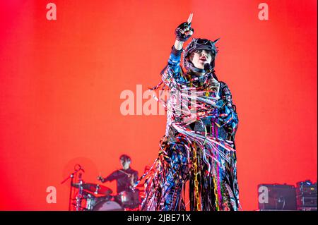 Manchester, Regno Unito. 05th giugno 2022. Karen o, Nick Zinner, Brian Chasee of the Yeah Yeah Yeah's Perform at Manchester O2 Apollo. 2022-06-05. Credit: Gary Mather/Alamy Live News Foto Stock