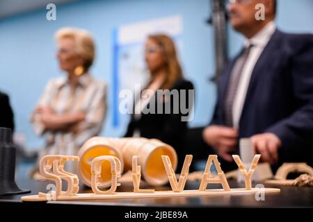 Atlanta. US, 05 giugno 2022, l'illustrazione mostra una visita al nuovo laboratorio di sviluppo delle applicazioni di Solvay ad Alpharetta, USA, durante una Missione economica belga negli Stati Uniti d'America, domenica 05 giugno 2022 ad Atlanta. Dal 4th al 12th giugno una delegazione con la Principessa e vari Ministri visiterà Atlanta, New York e Boston. BELGA PHOTO LAURIE DIEFFEMBACQ Foto Stock