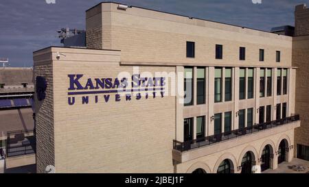 Manhattan, Kansas - 24 maggio 2022: Stadio di football NCAA College della Kansas state University Wildcats Foto Stock