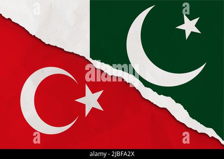 Bandiera pakistana e Turchia strappato carta grunge sfondo. Astratto Pakistan e Turchia economia, conflitti politici, concetto di guerra trama sfondo Foto Stock