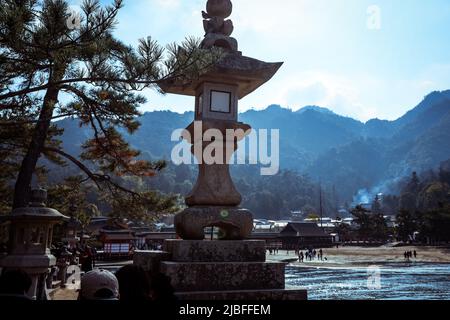 Vista panoramica dell'Isola di Itsukushima Foto Stock