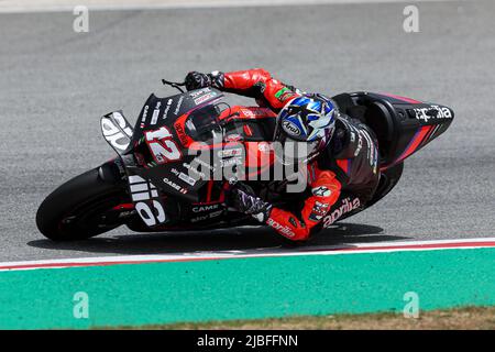 Maverick Vinales dalla Spagna di Aprilia Racing con Aprilia durante la MotoGP Gran Premi Monster ENERGY de Catalunya al Circuit de Barcelona-Catalunya Foto Stock